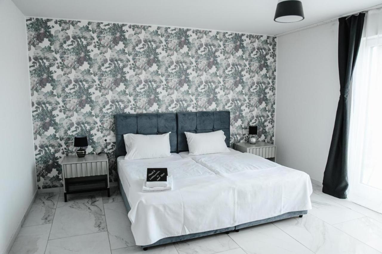 Hotel Flora Schwaebisch Gmuend Ngoại thất bức ảnh