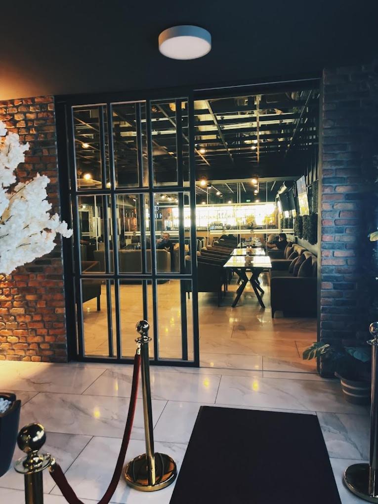 Hotel Flora Schwaebisch Gmuend Ngoại thất bức ảnh